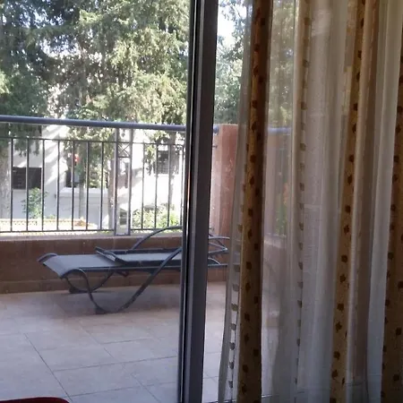 Апартаменты Remarkable 1-bed Limnaria Gardens Пафос